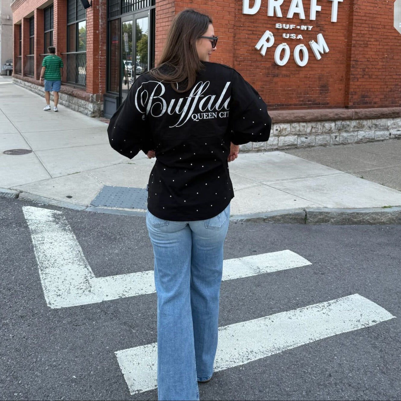 Queen City Rhinestone L/s Tee in Black
