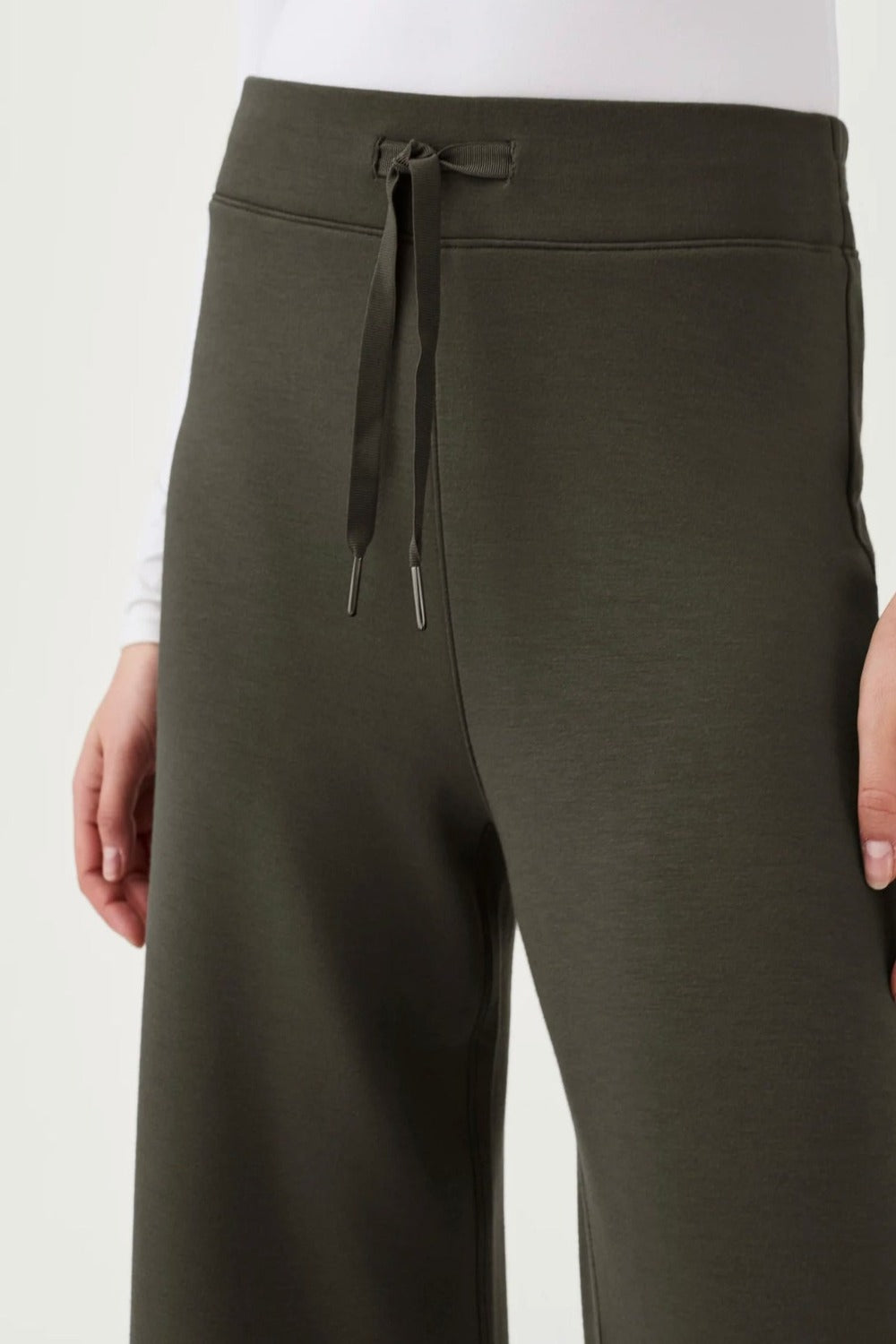 Air Essentials Wide Leg Pant Dark Palm