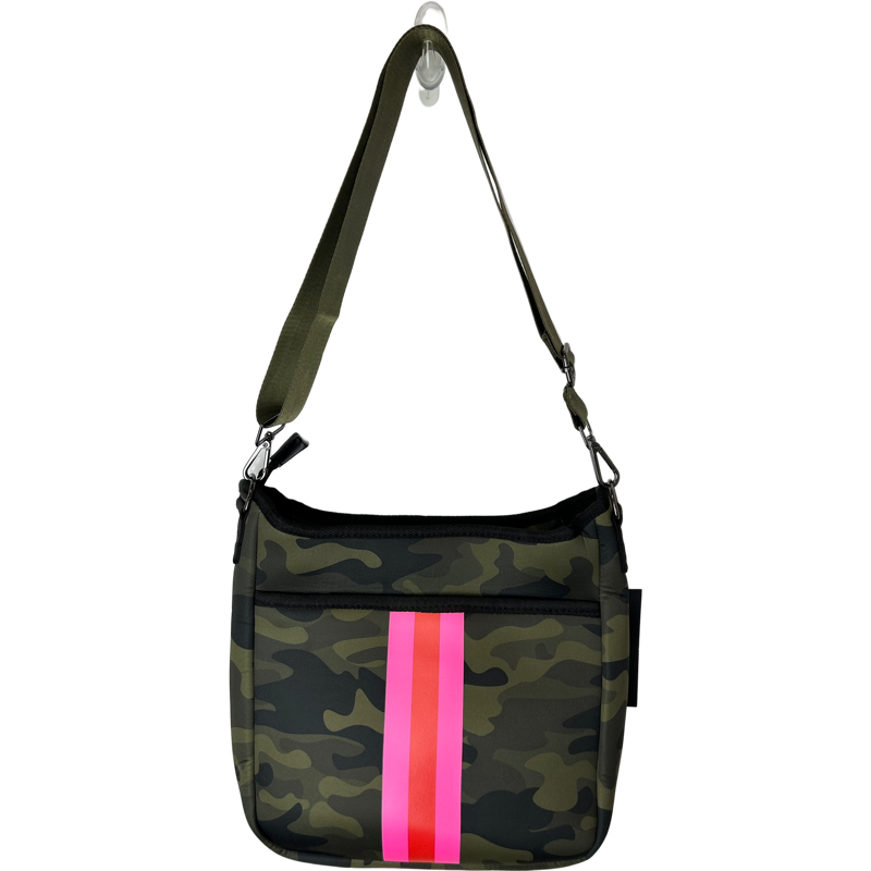 Blake Crossbody in Showoff