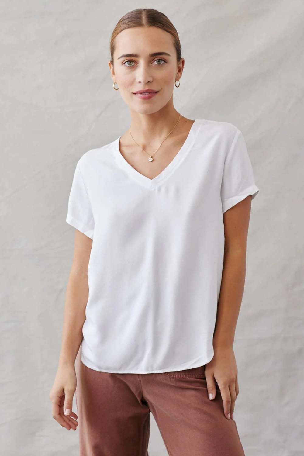Short Sleeve V-Neck Tee in White