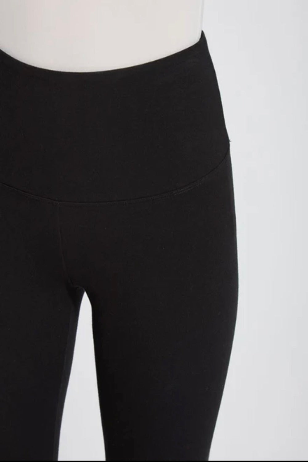 Flattering Cotton Legging in Black