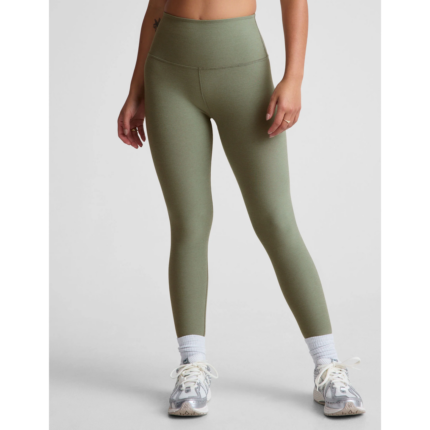 Caught In The Midi Hw Legging in Grey Sage