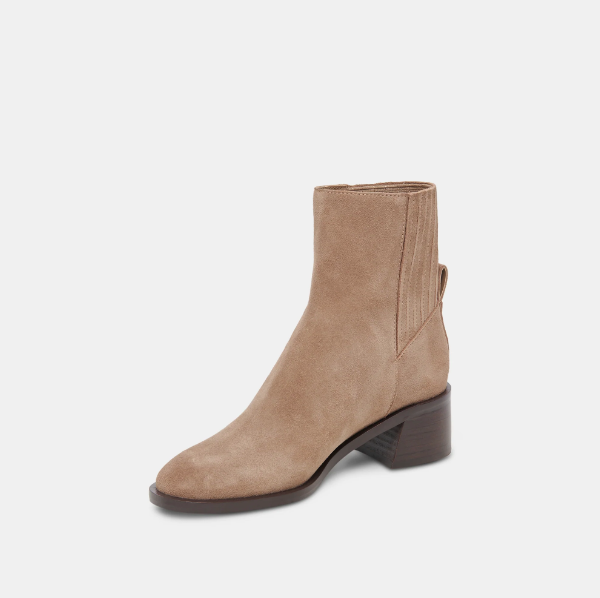 Linny Boot in Truffle