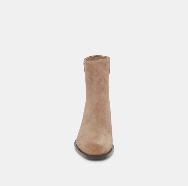 Linny Boot in Truffle