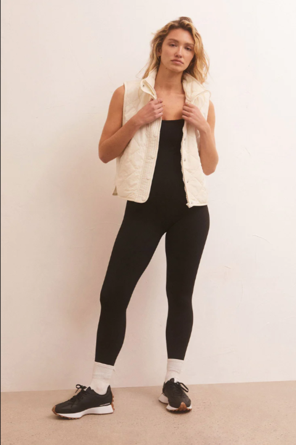 Warm Up Vest Sandstone