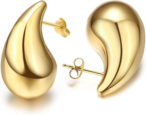 Teardrop Earring in Gold