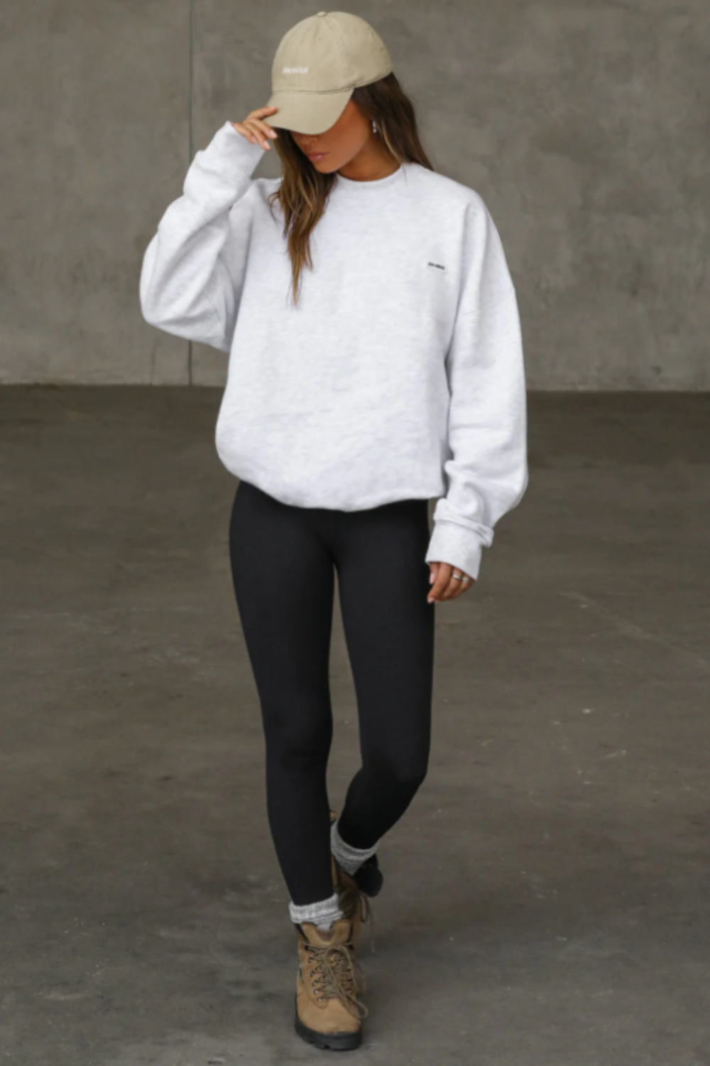 Classic Crew Pullover in Pearl Grey