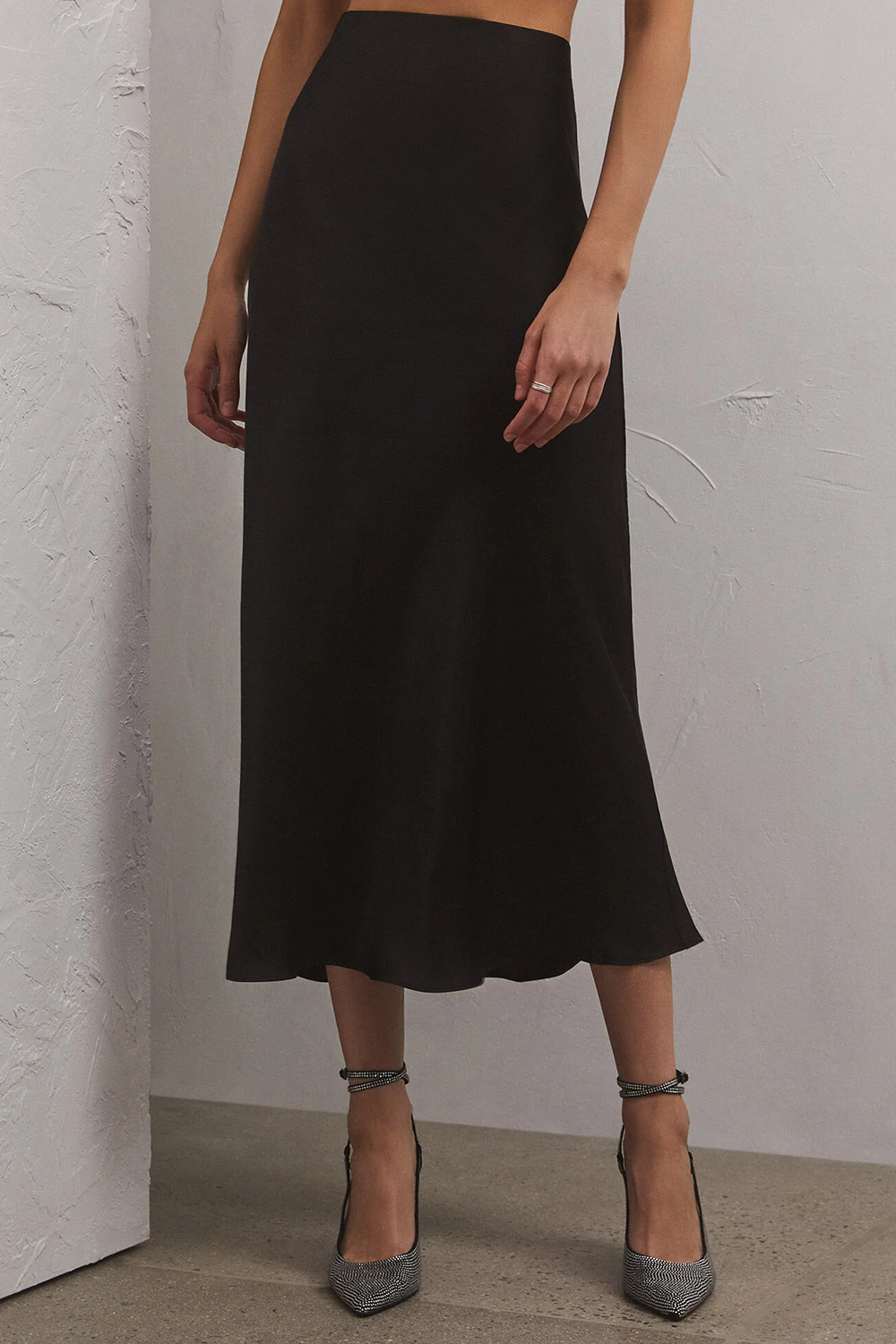Europa Poly Sheen Skirt in Black