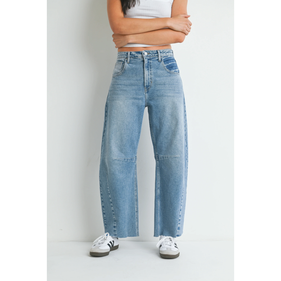 Barrel Jean With Seams in Light denim