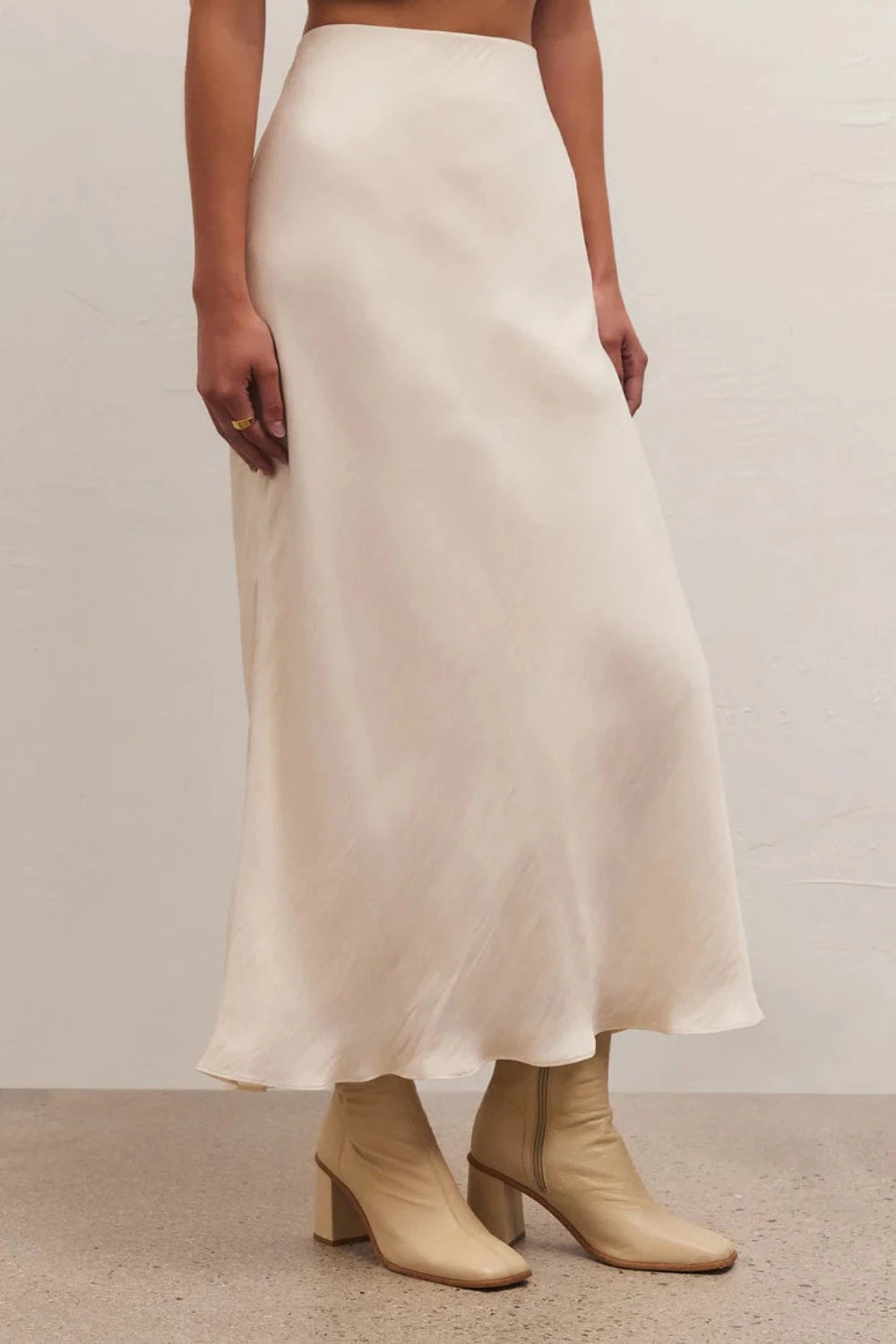 Europa Poly Sheen Skirt in Sandstone