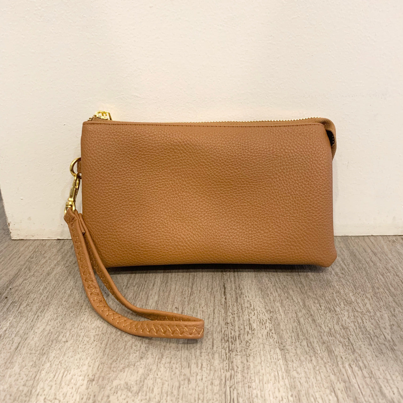 Perfect Core Clutch in Camel