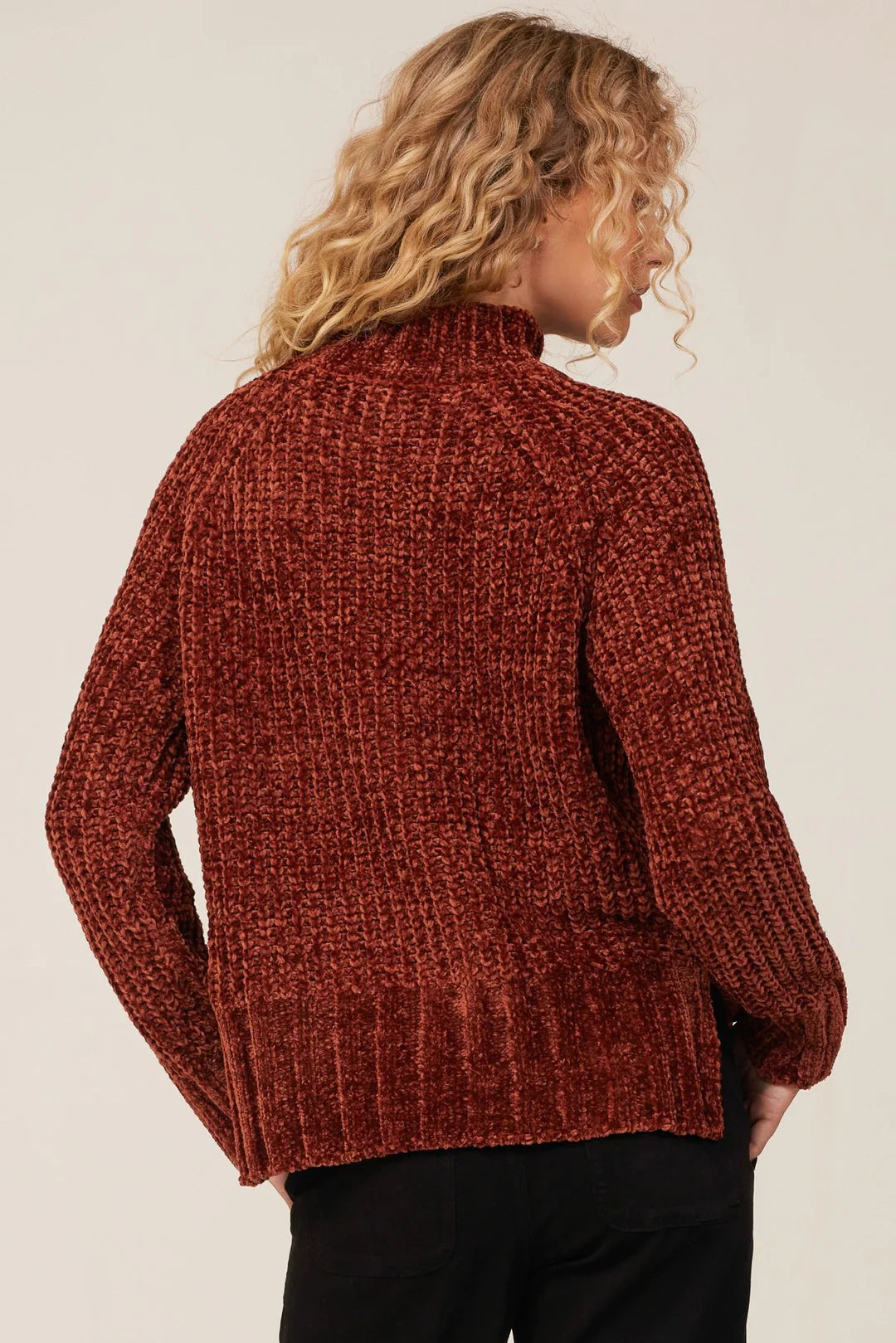 Turtle Neck Sweater in Autumn Amber