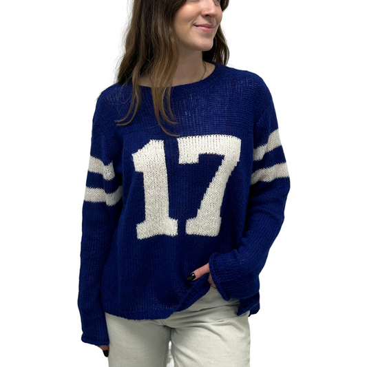17 Crew Sweater