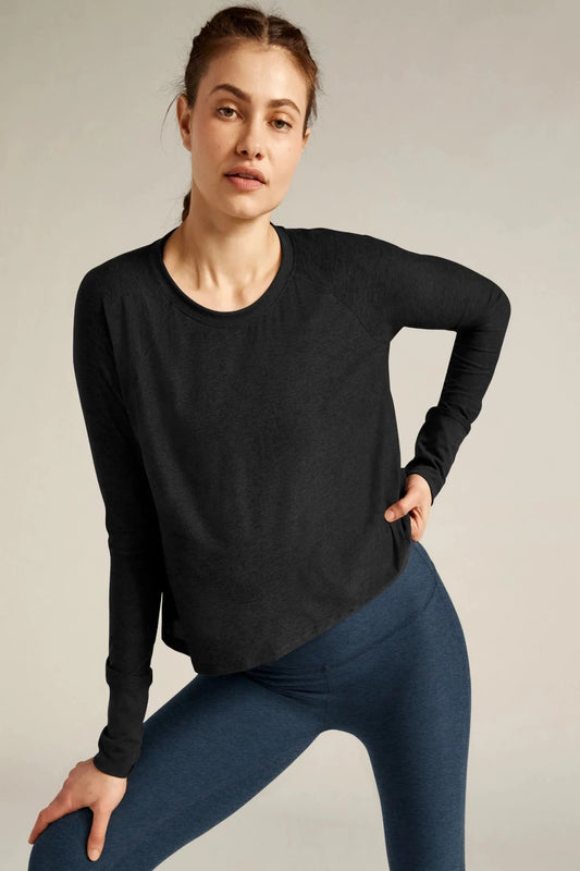 Featherweight Daydreamer Pullover in Black