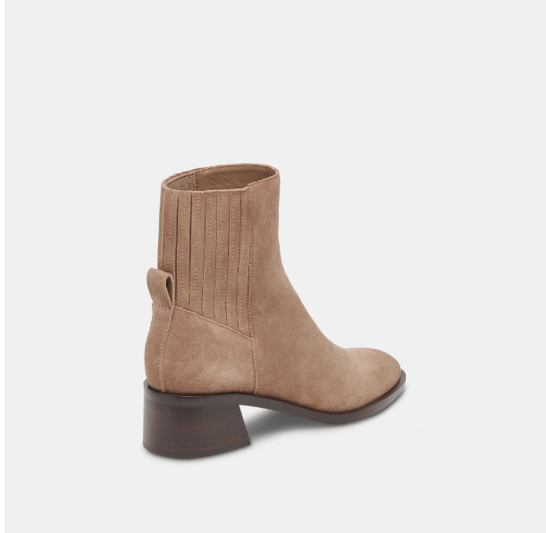 Linny Boot in Truffle