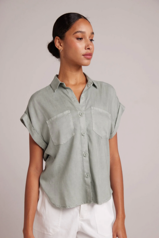 Two Pocket Short Sleeve Shirt in Oasis Green