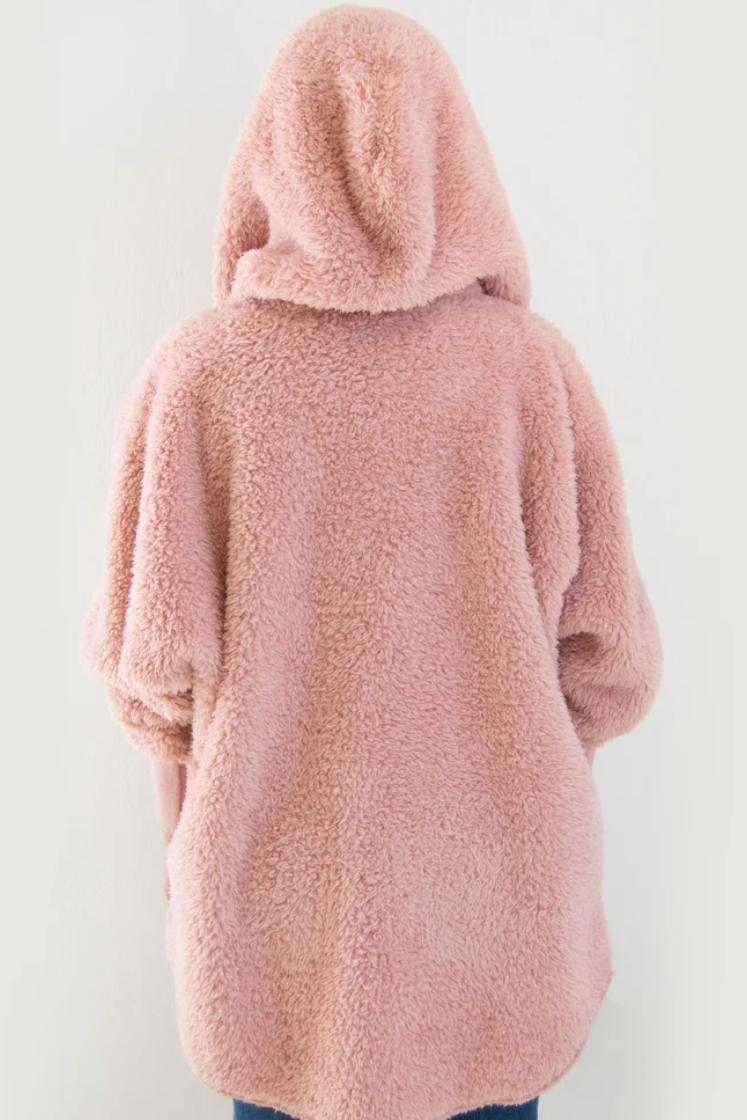 Nordic Beach Sherpa Body Wrap in Blush Wine