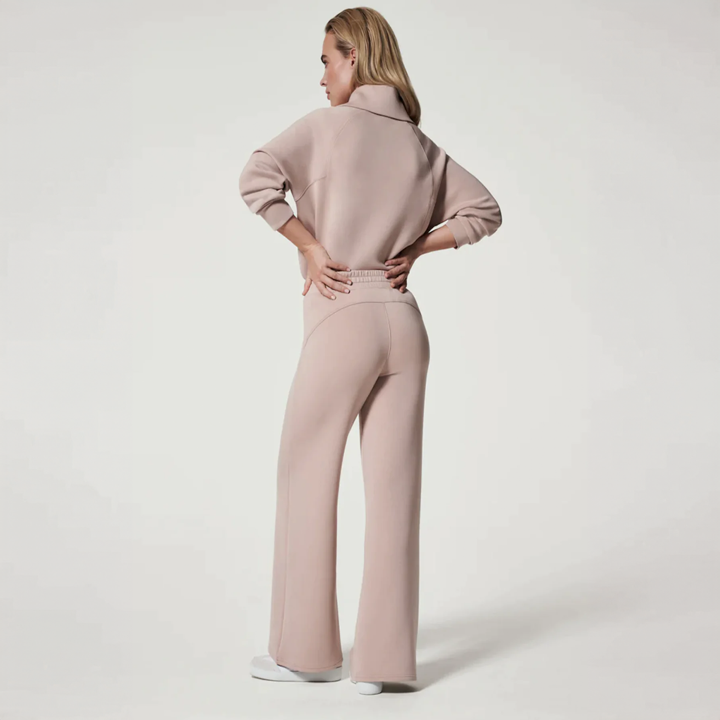 Airessentials Wide Leg Pant in Lunar